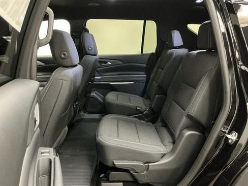 New 2026 Chevrolet Traverse LT w/ LPO, Floor Liner Package FWD image 21
