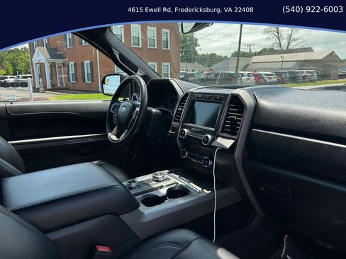 Used 2019 Ford Expedition Max XLT w/ Equipment Group 201A AWD/4WD image 19