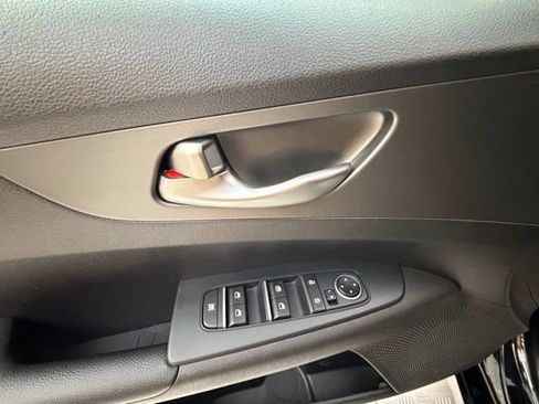 Used 2021 Kia Forte LXS FWD image 27