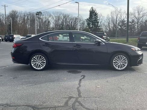 Used 2016 Lexus ES 350 w/ Ultra Luxury Package image 6