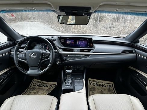 Used 2019 Lexus ES 350 w/ Premium Package image 28
