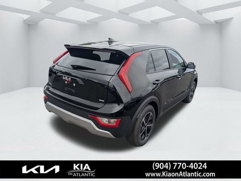 New 2026 Kia Niro LX image 3