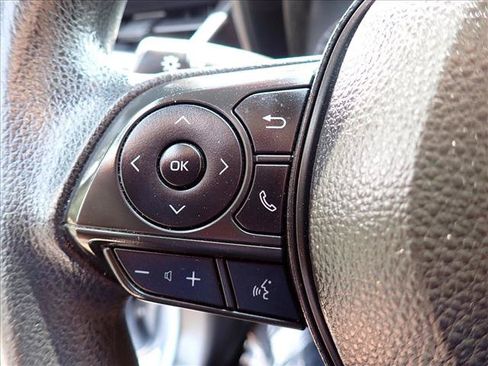 Used 2021 Toyota Corolla LE FWD image 13