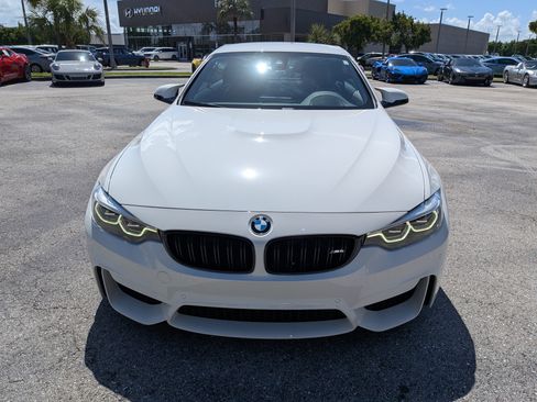 Used 2018 BMW M4 Convertible RWD image 9