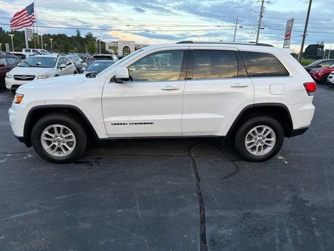 Used 2020 Jeep Grand Cherokee Laredo AWD/4WD image 5