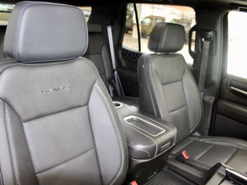 Used 2024 GMC Yukon Denali image 21
