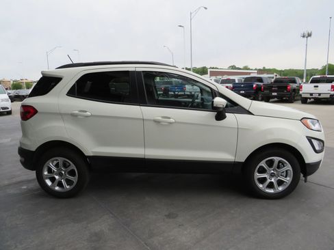 Used 2020 Ford EcoSport SE w/ SE Convenience Package image 8