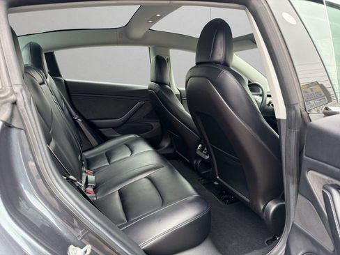Used 2018 Tesla Model 3 Long Range image 12