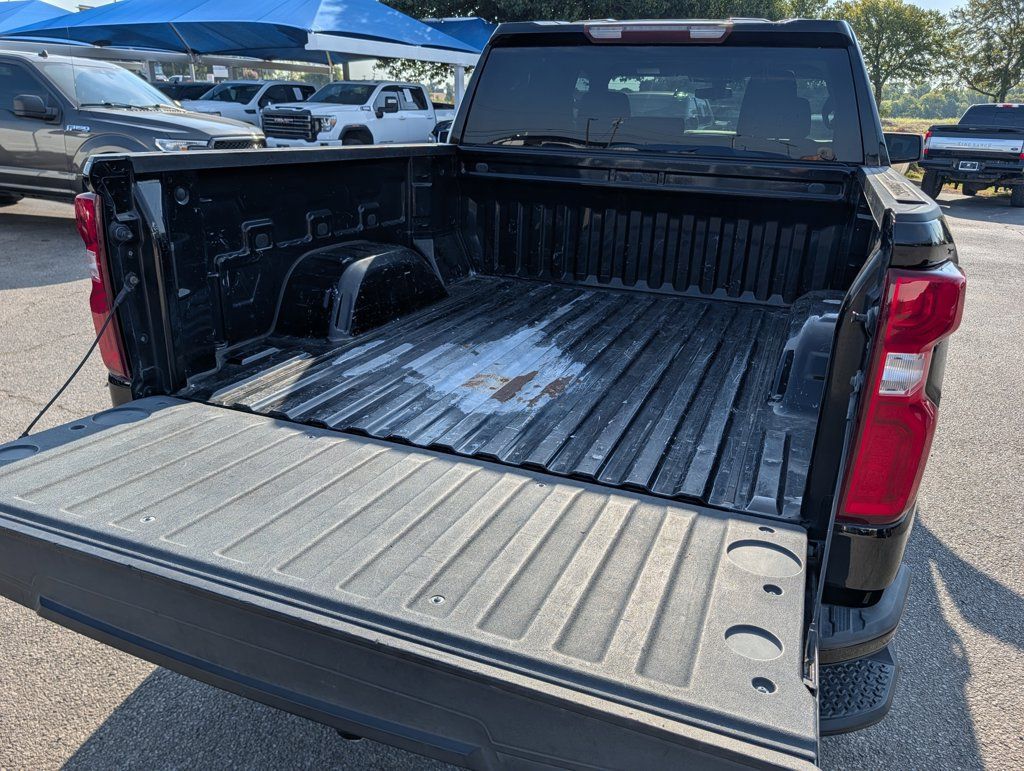 Used 2020 Chevrolet Silverado 1500 Custom w/ Custom Value Package RWD image 24
