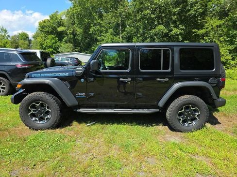 Used 2023 Jeep Wrangler Unlimited Rubicon 4xe w/ Cold Weather Group AWD/4WD image 4