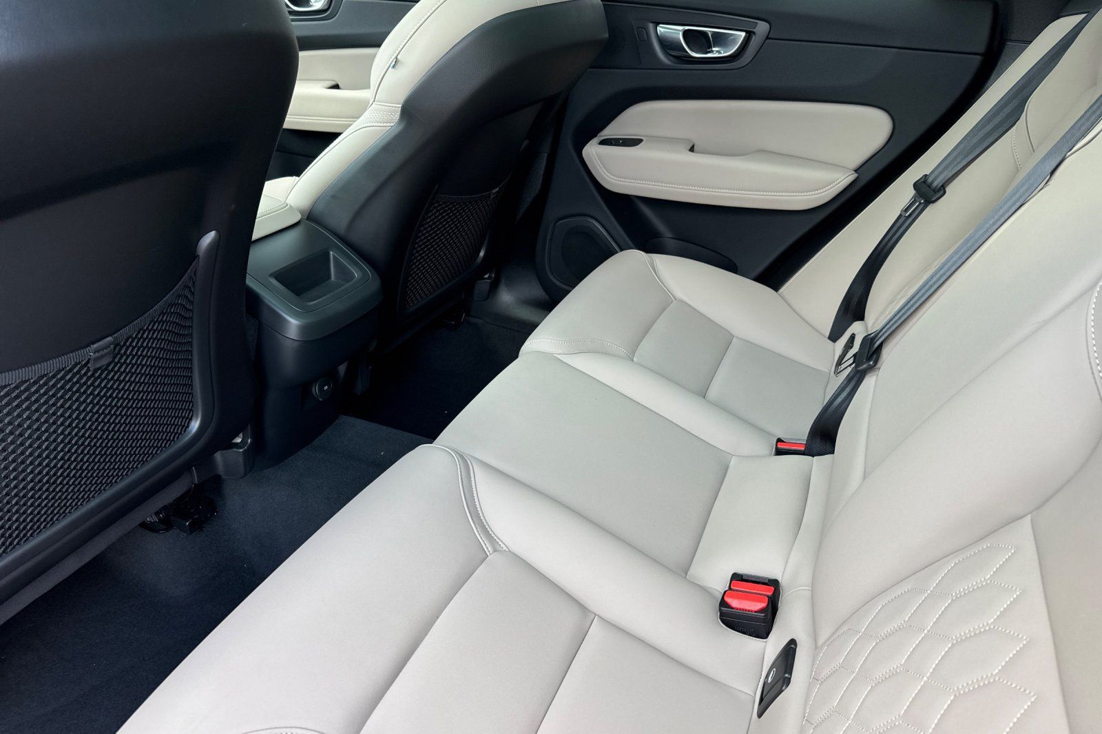 Used 2026 Volvo XC60 B5 Core AWD/4WD image 12