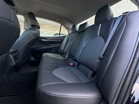 Used 2019 Toyota Camry L image 22