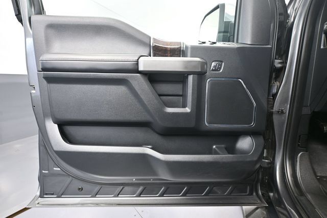 Used 2015 Ford F150 Platinum w/ Trailer Tow Package AWD/4WD image 14