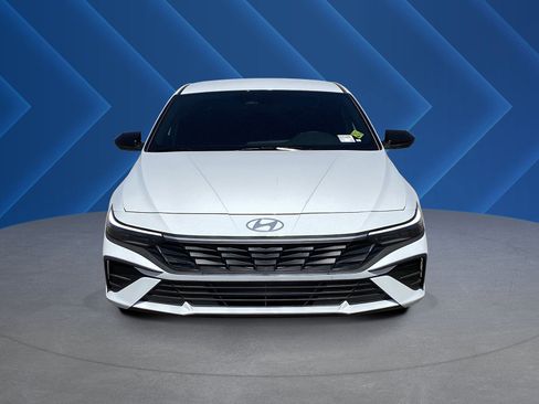 Certified 2026 Hyundai Elantra Sport FWD image 8