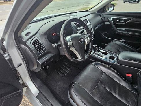 Used 2018 Nissan Altima 2.5 SL FWD image 44
