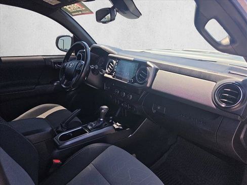 Used 2020 Toyota Tacoma TRD Sport w/ Technology Package RWD image 19