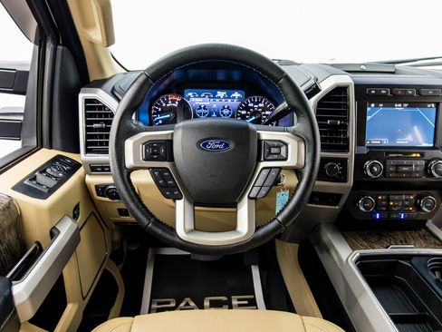 Used 2019 Ford F350 Lariat w/ Lariat Value Package AWD/4WD image 37