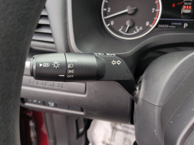 Used 2025 Nissan Rogue S FWD image 24