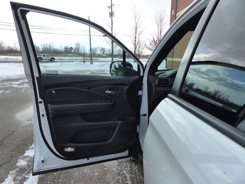 Used 2021 Honda Passport Touring image 16