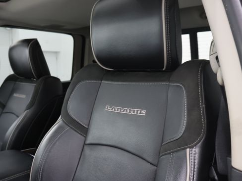Used 2024 RAM 2500 Laramie AWD/4WD image 46