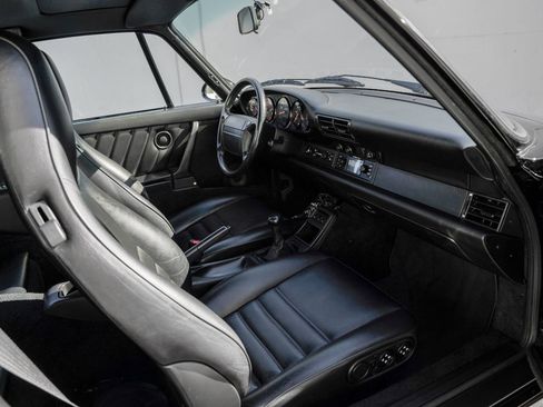 Used 1991 Porsche 911 Turbo image 3