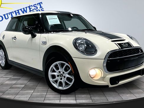 Used 2019 MINI Cooper S image 3