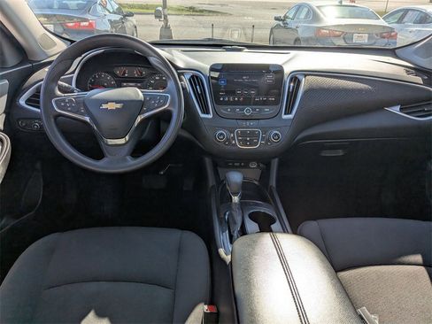 Used 2024 Chevrolet Malibu LT image 25