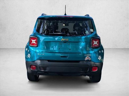 Used 2022 Jeep Renegade Latitude w/ Sun/Sound Group AWD/4WD image 7
