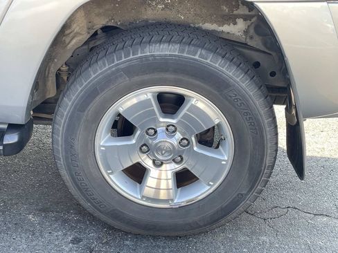 Used 2004 Toyota 4Runner SR5 RWD image 12