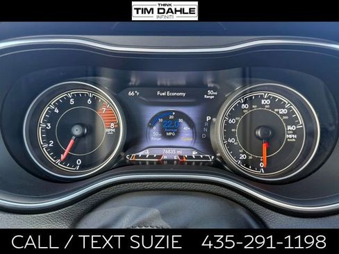 Used 2021 Jeep Cherokee Trailhawk w/ Comfort/Convenience Group AWD/4WD image 3