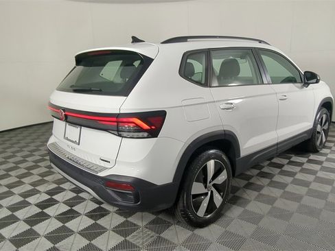 Used 2025 Volkswagen Taos S image 5