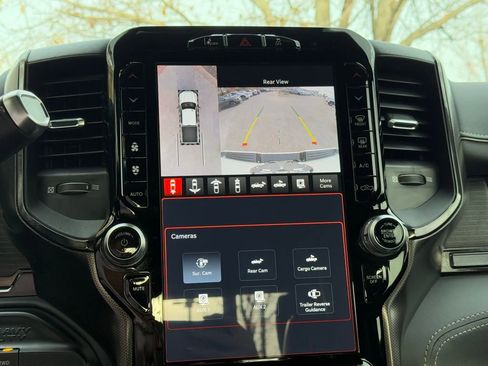 Used 2024 RAM 2500 Limited image 16