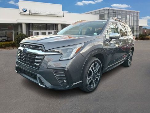 Used 2023 Subaru Ascent Touring image 1