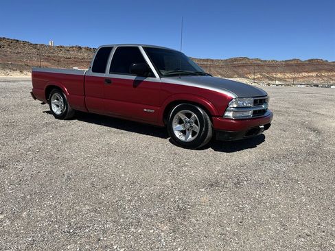 Used 2003 Chevrolet S10 Pickup LS w/ LS Preferred Equipment Group image 4