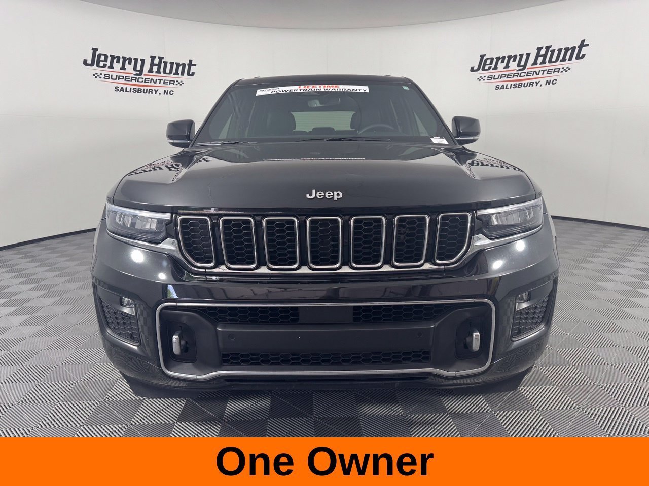 Used 2023 Jeep Grand Cherokee Overland AWD/4WD image 4