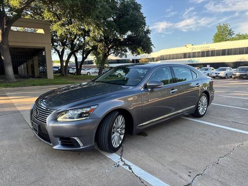 Used 2013 Lexus LS 460 L w/ Preferred Accessory Package AWD/4WD image 2