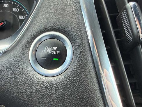 Used 2023 Chevrolet Traverse LT AWD/4WD image 20