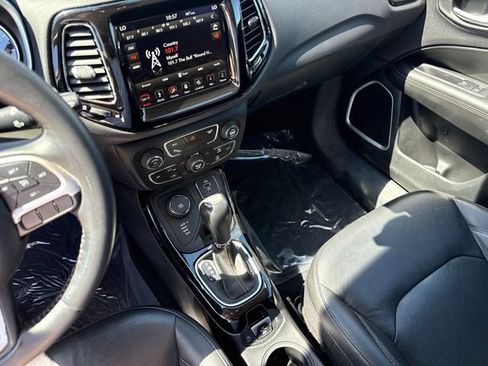 Used 2018 Jeep Compass Limited w/ Navigation Group AWD/4WD image 27