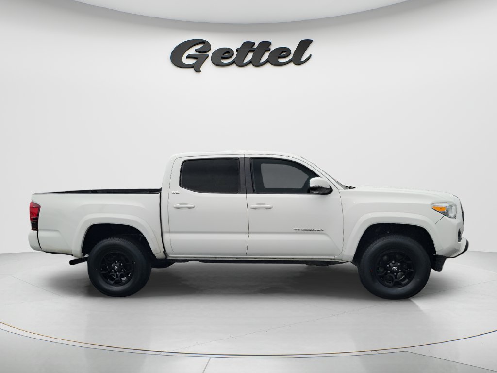 Used 2022 Toyota Tacoma SR5 w/ Technology Package RWD image 4