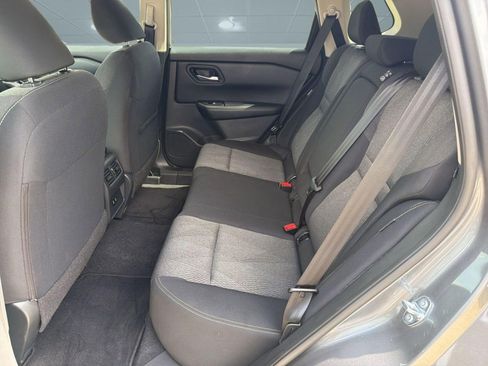 Used 2025 Nissan Rogue SV image 15