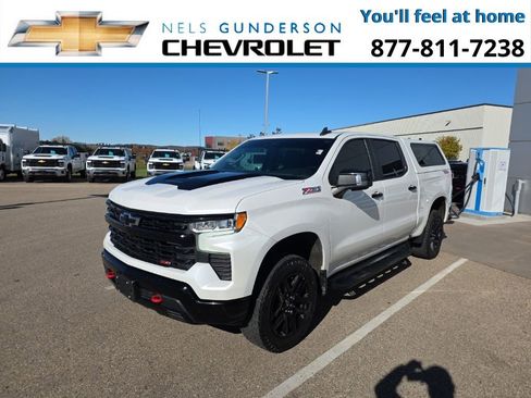 Used 2022 Chevrolet Silverado 1500 LT Trail Boss w/ LT Trail Boss Premium Package image 3