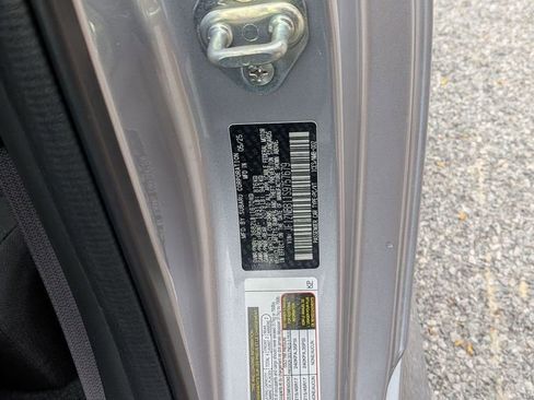 Used 2025 Toyota GR86 w/ ALL Weather Mat Package (TMS) RWD image 24