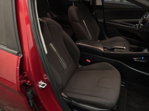 Used 2024 Hyundai Elantra SEL image 23