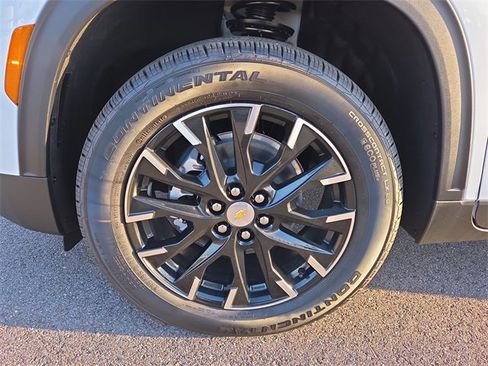 New 2026 Chevrolet Traverse LT image 9