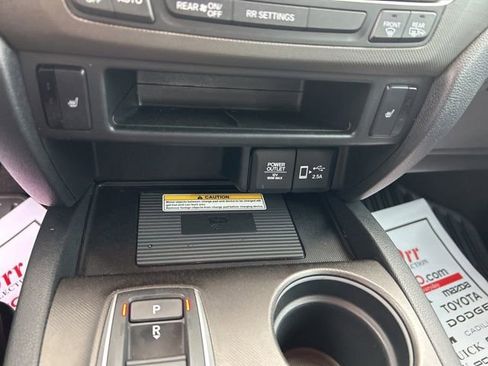 Used 2022 Honda Passport TrailSport image 32