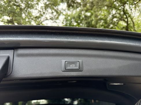 Used 2020 Audi Q3 2.0T Premium image 29