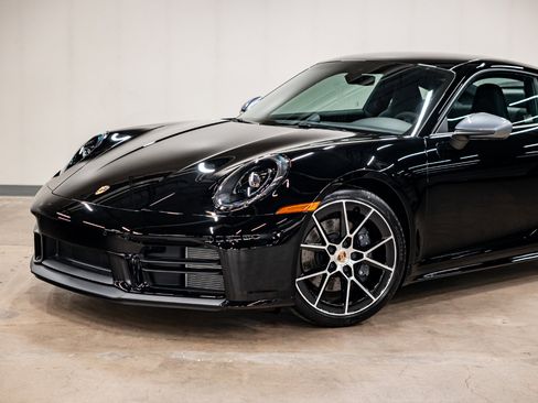 Used 2026 Porsche 911 Carrera T image 15