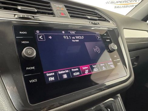 Used 2023 Volkswagen Tiguan SE R-Line FWD image 27