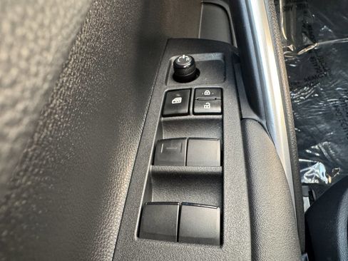 Used 2023 Toyota Corolla Cross XLE image 26