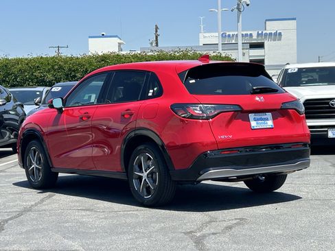 Certified 2024 Honda HR-V EX-L image 4